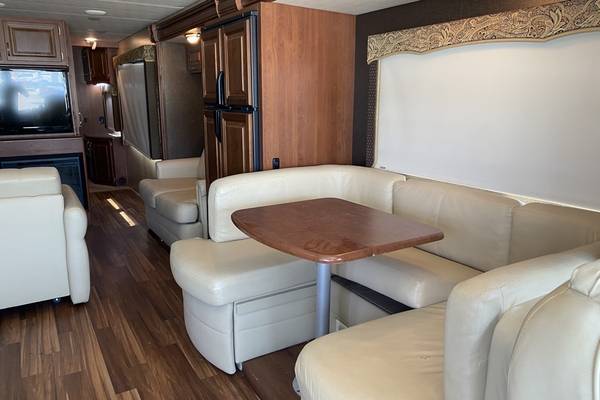 2013 Holiday Rambler Vacationer 36SBT Motor Home RWD RV #32213 -... for sale in Fontana, CA – photo 18
