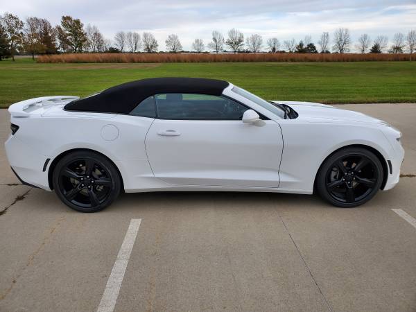 2017 Chevy Camaro Convertible V6 for sale in Indianola, IA – photo 5