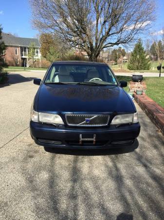 2000 Volvo sedan, S70 - cars & trucks - by owner - vehicle... for sale in Louisville, KY – photo 4