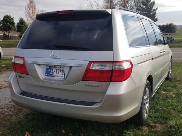 Honda Odyssey 2005 - cars & trucks - by owner - vehicle automotive... for sale in Goshen, IN – photo 3