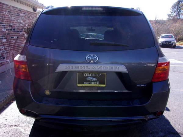 2010 Toyota Highlander Seats-8 AWD, 151k Miles, P Roof, Grey, Clean for sale in Franklin, VT – photo 4