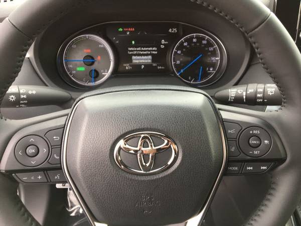 2021 Toyota Venza XLE suv 04x1 - - by dealer - vehicle for sale in Springfield, IL – photo 11
