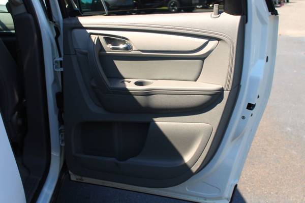 2014 Chevrolet Traverse FWD 4dr LT w/1LT White for sale in Gainesville, FL – photo 11