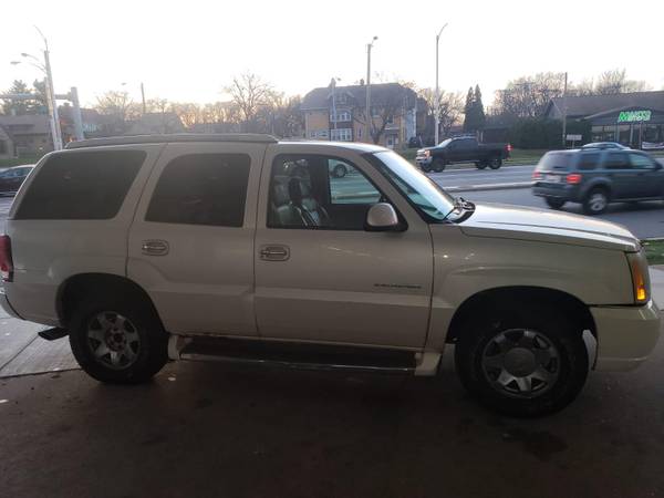 2002 CADILLAC ESCALADE - cars & trucks - by dealer - vehicle... for sale in MILWAUKEE WI 53209, WI – photo 5