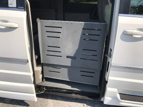 2010 Chrysler Town and Country Handicap Accessible Wheelchair Van for sale in Dallas, OH – photo 20
