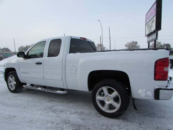 2013 Chevrolet Silverado 1500 LT Ext. Cab 4WD - GFX package! - cars... for sale in Billings, MT – photo 2