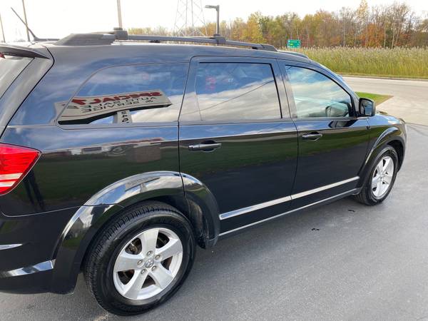 2009 Dodge Journey! SXT! Moonroof! Backup Camera! DVD Player! for sale in Suamico, WI – photo 20