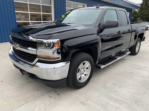 ★★★ 2018 Chevrolet Silverado LT 4x4 / $2900 DOWN! ★ for sale in Grand Forks, ND – photo 2