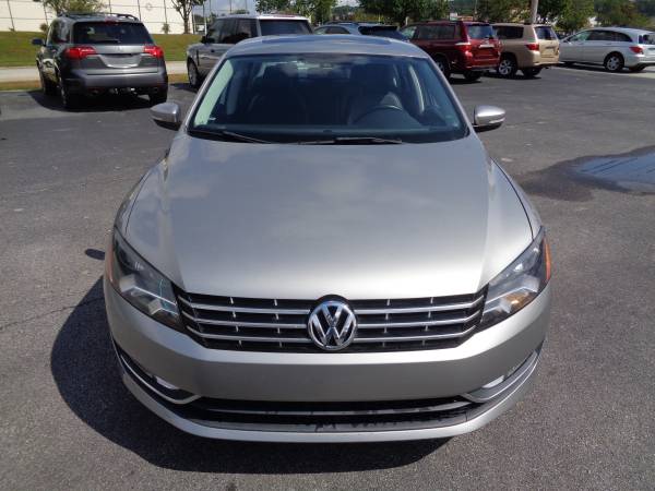 2014 Volkswagen Passat 4dr Sdn 2.0L DSG TDI SE w/Sunroof & Nav -... for sale in Greenville, SC – photo 5