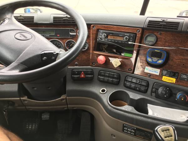 2013 Freightliner Cascadia 1 DS for sale in Gulfport , MS – photo 3
