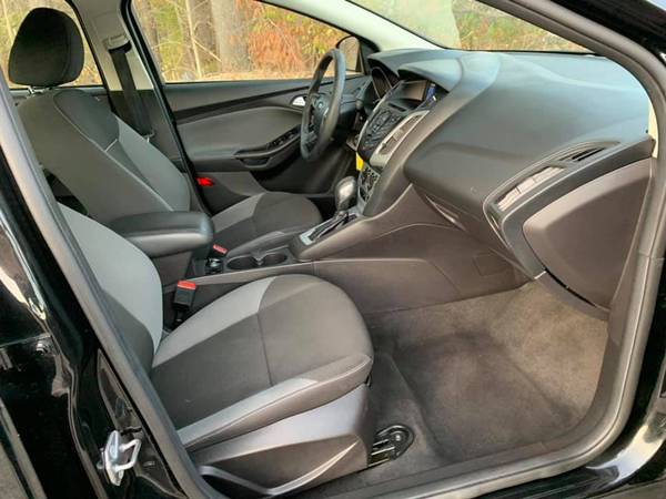 2014 Ford Focus Se - Automatic - 62K Low Miles - We Finance ! - cars... for sale in Tyngsboro, MA – photo 7