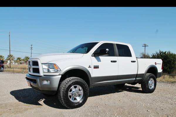 2011 RAM 2500 SLT*CUMMINS*LEVELED*TOYOS*BIG SCREEN*BACK UP... for sale in Liberty Hill, IN – photo 3