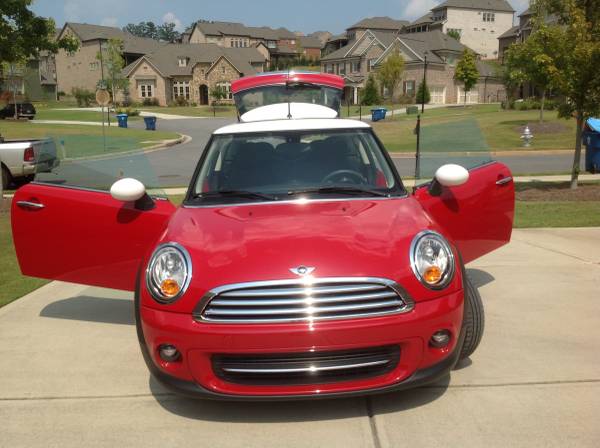Red Mini Cooper only 44 K miles for sale in Suwanee, NC – photo 9