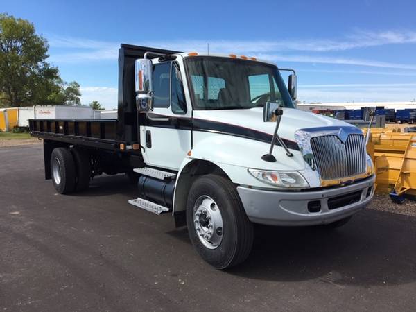 2005 International 4400 with 18 Flatbed/Dump Body for sale in Lake Crystal, MN – photo 13