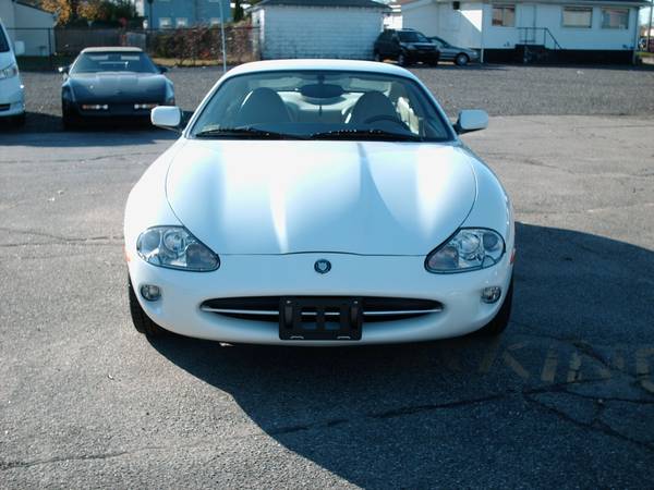 1998 Jaguar XK-8 Coupe MINT! - cars & trucks - by dealer - vehicle... for sale in Warwick, MA – photo 4