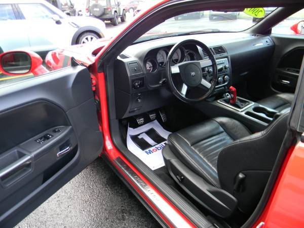 2009 Dodge Challenger RT 5 7L V8 HEMI POWERED WITH 6-SPEED MANUAL for sale in Plaistow, MA – photo 13