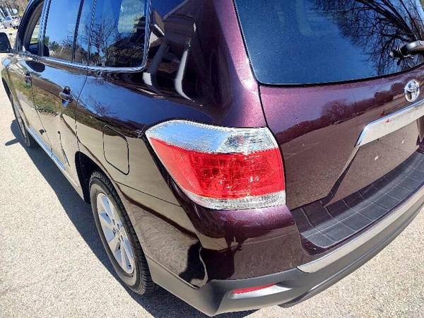 2012 Toyota Highlander Nav, Back up, Leather, 3Thd Row Seating for sale in Holliston, MA – photo 14