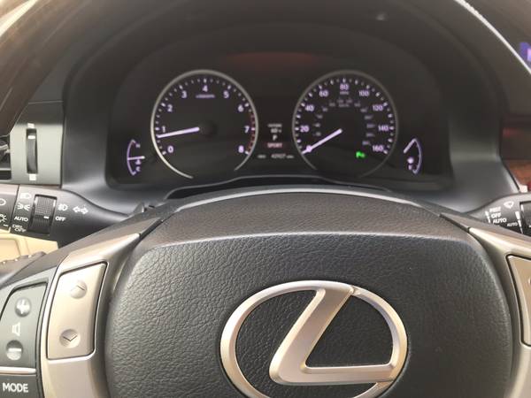 Beautiful 2013 Lexus ES 350! Only 42,000 miles!! for sale in Minneapolis, MN – photo 3