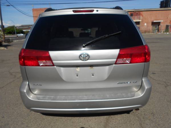 2005 toyota sienna le for sale in Fresno, CA – photo 7
