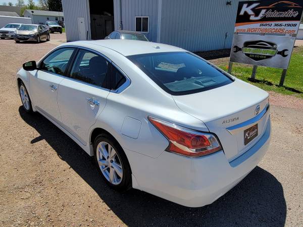 2015 Nissan Altima 2 5 SV - Navigation - Sunroof - Local Trade In for sale in Worthing, IA – photo 4