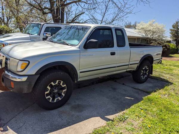 2000 Toyota Tacoma SR5 V6 TRD Off Road Access Cab Longbed manual for sale in Fayetteville, AR – photo 9