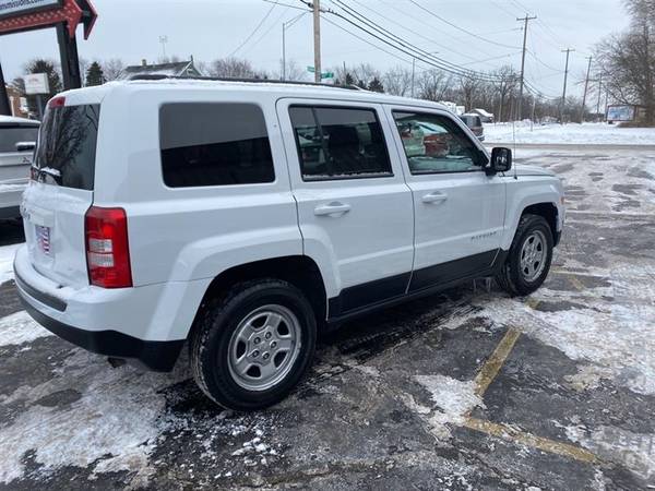 2014 Jeep Patriot Sport 2WD - - by dealer - vehicle for sale in Kenosha, WI – photo 3