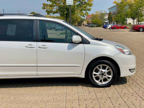 2004 Toyota Sienna XLE Limited - cars & trucks - by dealer - vehicle... for sale in Aurora, IL – photo 9
