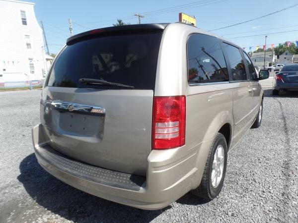 2008 Chrysler Town & Country Touring Mini Van for sale in New Cumberland, PA – photo 3