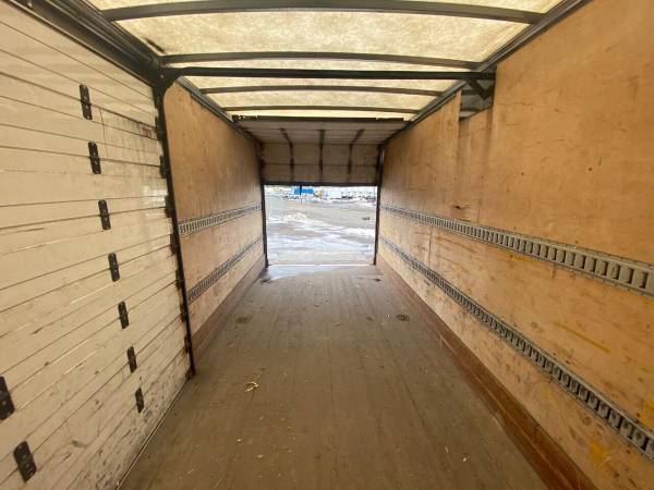 2016 International 4300 24 Box Truck w/Liftgate 4293 - cars & for sale in Coventry, RI – photo 9