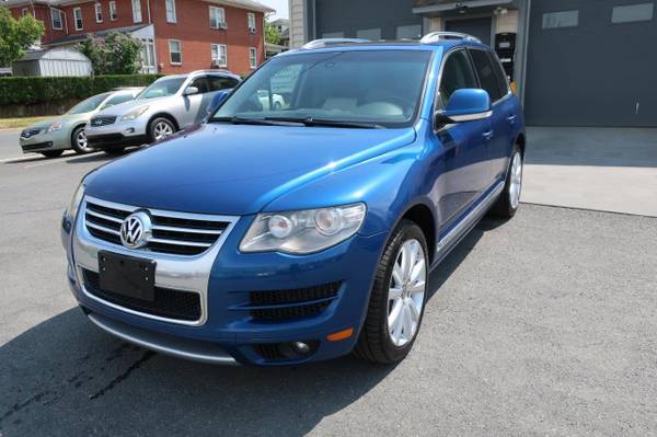 2010 VW Touareg TDI w/air suspension - Biscay Blue for sale in Shillington, PA – photo 2