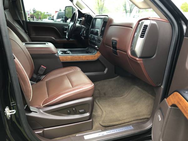 2016 Chevrolet Silverado 2500HD High Country Crew Cab Short Box 4WD for sale in Flint, MI – photo 17