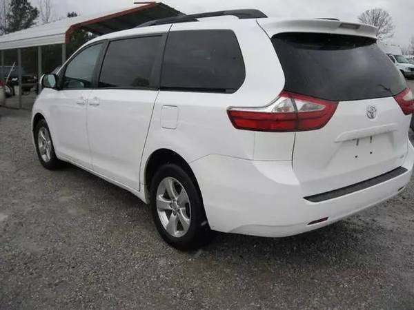 2017 Toyota Sienna LE - cars & trucks - by owner - vehicle... for sale in Floral Park, NY – photo 4