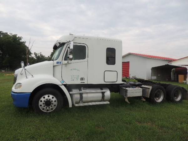 2005 Freightliner Columbia 112 price reduced for sale in Lake Butler, FL, FL – photo 3