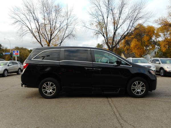 2013 Honda Odyssey Handicap Accessible Van! - cars & trucks - by... for sale in Grand Forks, ND – photo 4