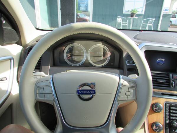 2011 VOLVO XC60 PREMIUM WITH ONLY 83K MILES - - by for sale in Vancouver, OR – photo 9