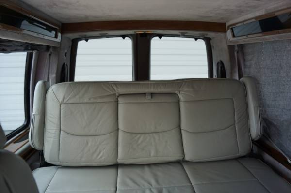 1998 GMC Savana passenger Conversion Van like Chevy Express must see! for sale in Des Moines, WA – photo 17