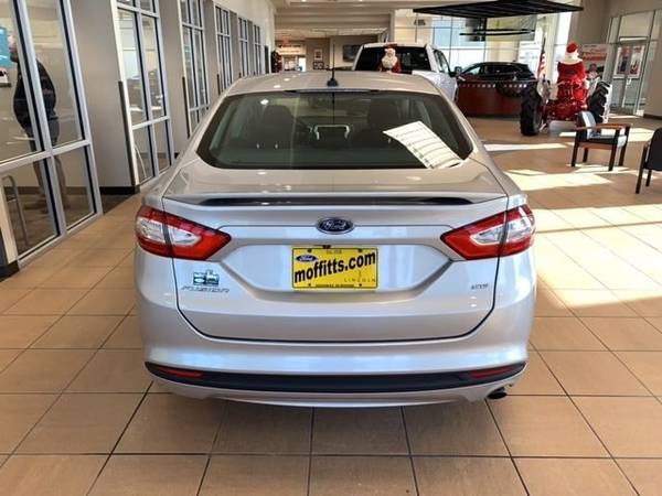 2016 Ford Fusion SE - cars & trucks - by dealer - vehicle automotive... for sale in Boone, IA – photo 7