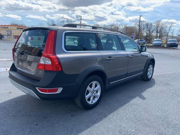 2010 Volvo XC70 3 2 AWD SUV - - by dealer - vehicle for sale in New Cumberland, PA – photo 4