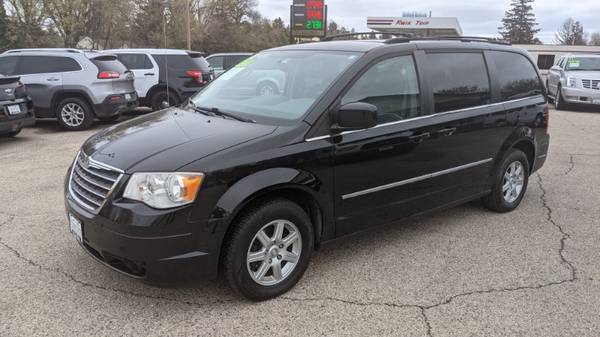 2010 Chrysler Town Country 4dr Wgn Touring - - by for sale in Oconomowoc, WI – photo 7