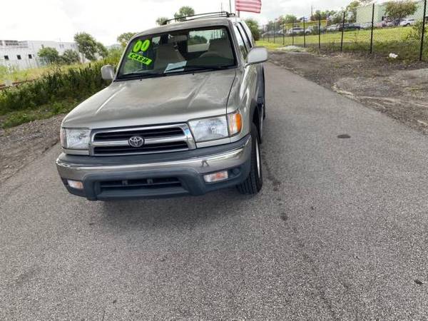 2000 Toyota 4Runner SR5 2WD - cars & trucks - by dealer - vehicle... for sale in West Palm Beach, FL – photo 2