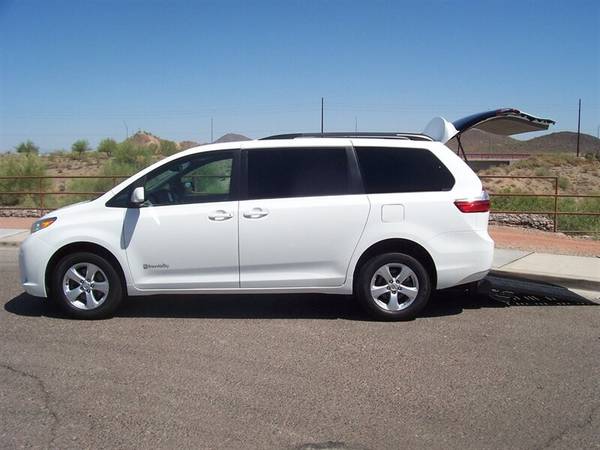 2015 Toyota Sienna LE Wheelchair Handicap Mobility Van - cars & for sale in Phoenix, OR – photo 2