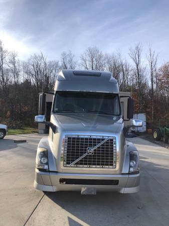2009 Volvo vnl 670 - cars & trucks - by owner - vehicle automotive... for sale in Westfield, MA – photo 2
