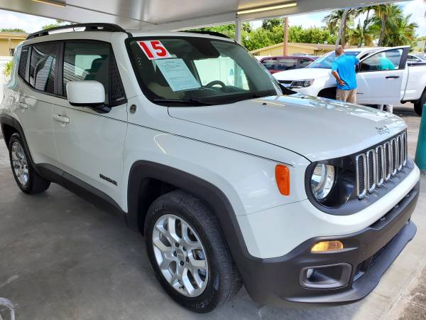 2015 Jeep Renegade Latitude 4x4 - 63k mi. - CUTE, CITY OFF-ROADER! -... for sale in Fort Myers, FL – photo 2
