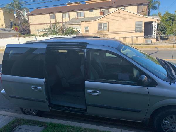 Dodge/Chrysler Town&Country 2006 minivan LOW MILES!!! 141k - cars &... for sale in Los Angeles, CA – photo 6