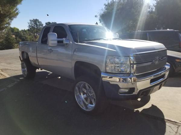 2011 Chevrolet Silverado 2500 Diesel - cars & trucks - by owner -... for sale in Hollister, CA – photo 4