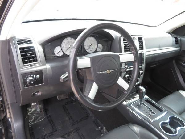 2009 Chrysler 300 4dr Sdn Touring AWD 95, 000 miles 6, 999 - cars & for sale in Waterloo, IA – photo 14