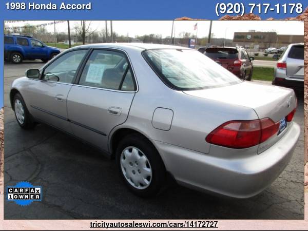 1998 HONDA ACCORD LX 4DR SEDAN Family owned since 1971 - cars & for sale in MENASHA, WI – photo 3