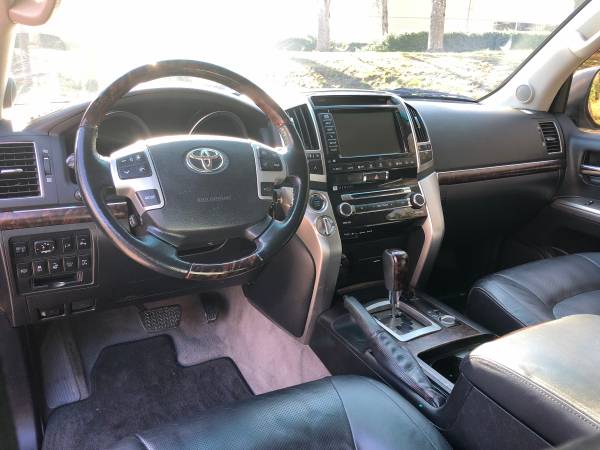 2014 Toyota Land Cruiser 4WD - Navi, DVD, Loaded, Clean title for sale in Kirkland, WA – photo 11