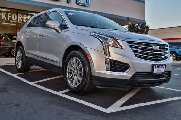 2017 *Cadillac* *XT5* *AWD 4dr Luxury* Radiant Silve - cars & trucks... for sale in Oak Forest, IL – photo 8