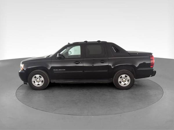 2012 Chevy Chevrolet Avalanche LT Sport Utility Pickup 4D 5 1/4 ft -... for sale in Providence, RI – photo 5